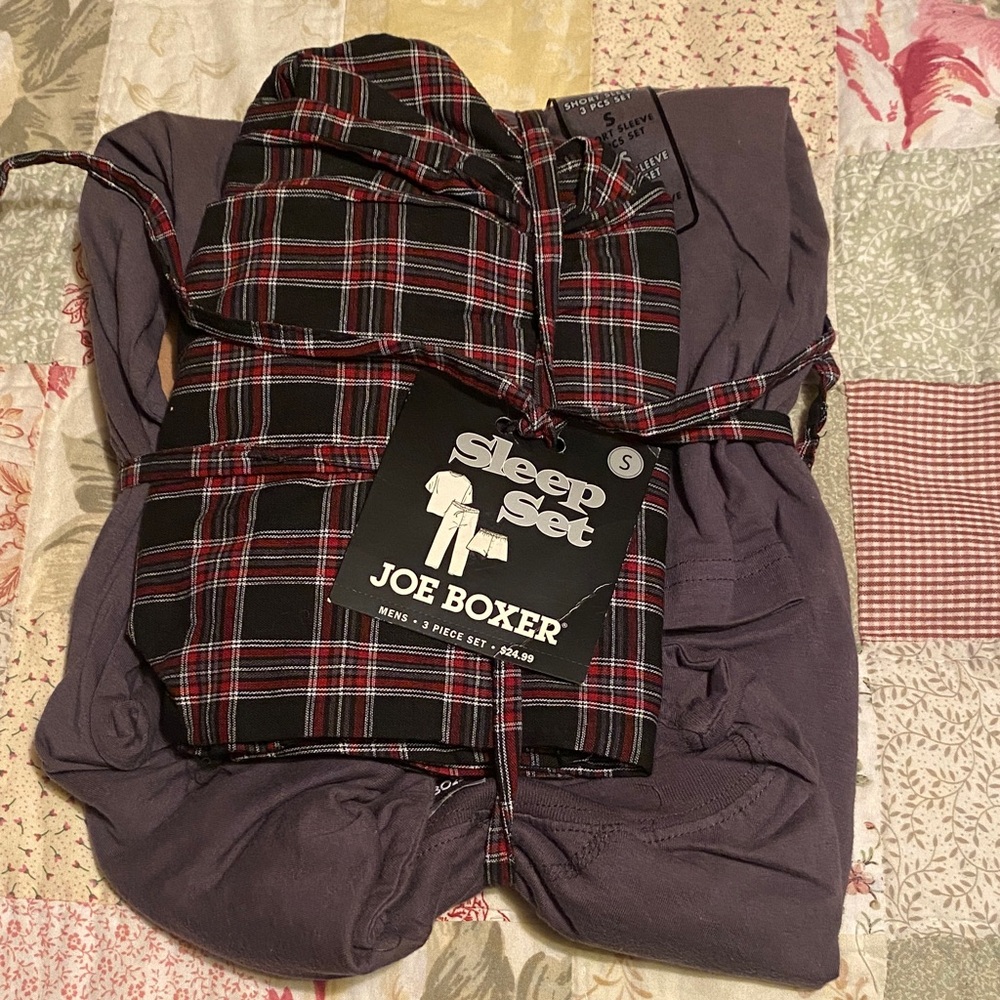 Joe Boxer Plaid Sleep Set in Black and Red Small